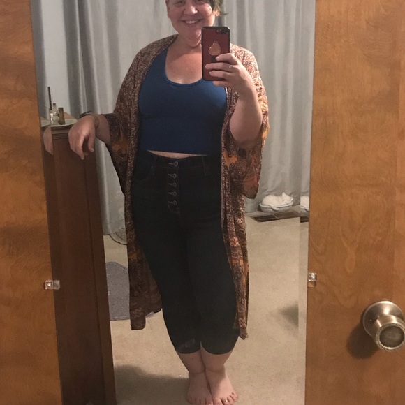 Meet your Posher, Tara - Picture 4 of 6